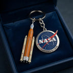 NASA Artemis II Commemorative Keychain – Return to the Moon Edition